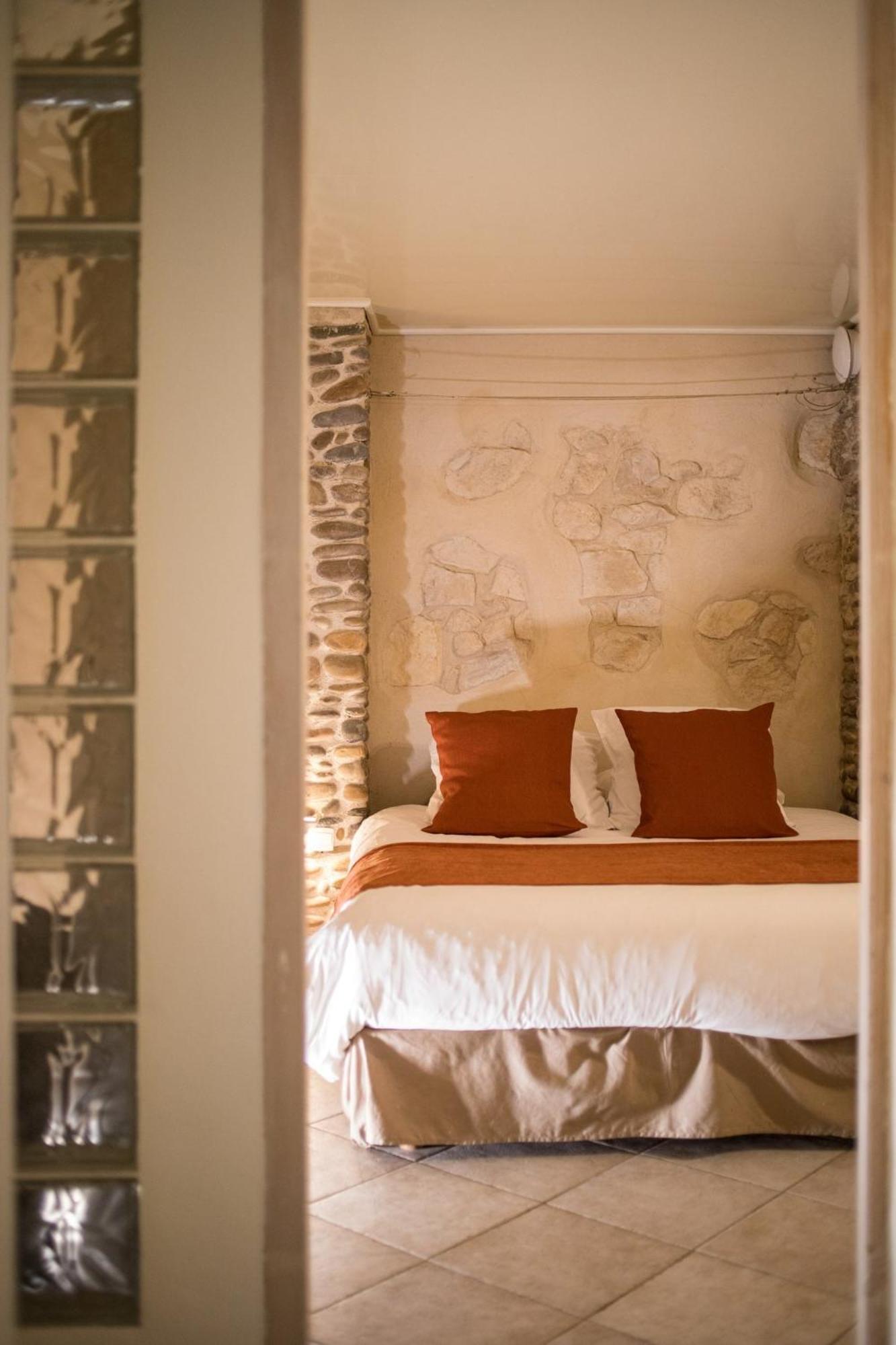 In Provence Hotel - Experience Atypique Venelles Εξωτερικό φωτογραφία