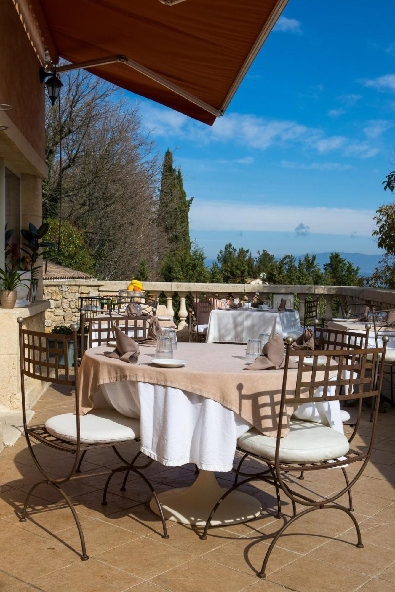 In Provence Hotel - Experience Atypique Venelles Εξωτερικό φωτογραφία